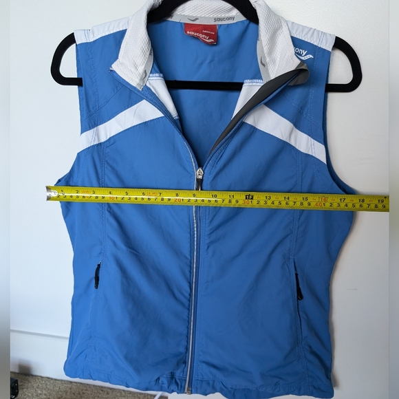 Saucony Running Vest Unisex Lightweight Sleeveless Sz M Athletic - Picture 15 of 16